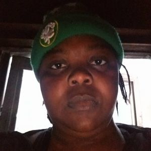 Meet your Posher, Lee ella